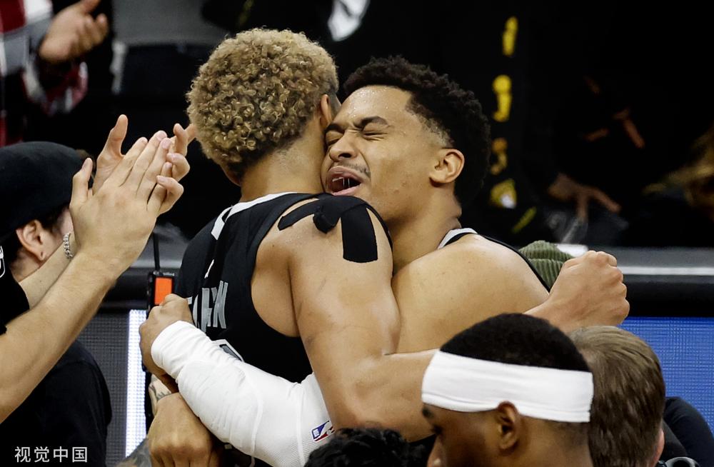 里的关键决 里的关键决